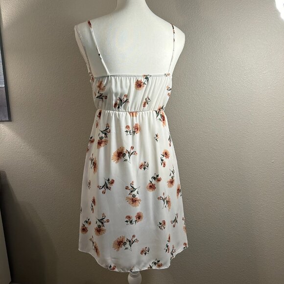 Women's I ❤️ It White Floral Summer Mini Dress Size: S - Picture 4 of 10